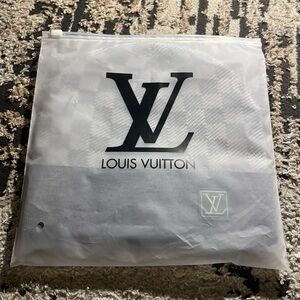 Louis Vuitton LV Patch Knit Beanie Gray New w/ Tags